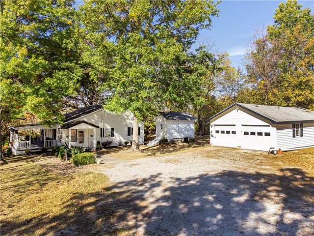 14801 Hamilton Road, Greenwood, MO 64034