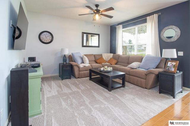 15803 Young Circle, Bennington, NE 68007