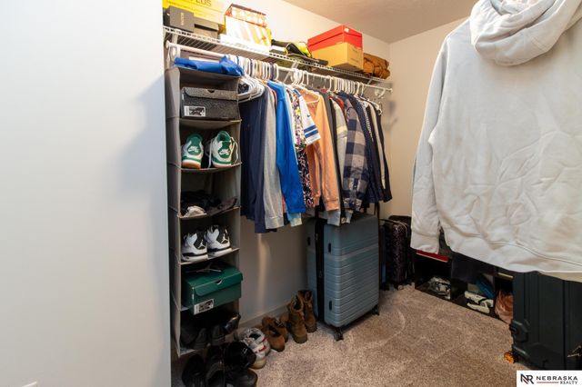 15803 Young Circle, Bennington, NE 68007