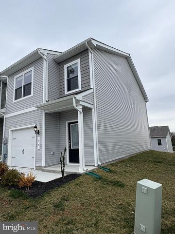 30 CRAMSFORD ST, Falling Waters, WV 25419