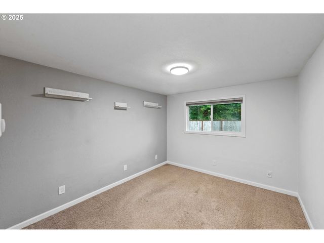 540 QUEENS Ave, Lakeside, OR 97449