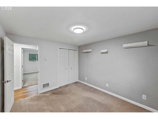 540 QUEENS Ave, Lakeside, OR 97449