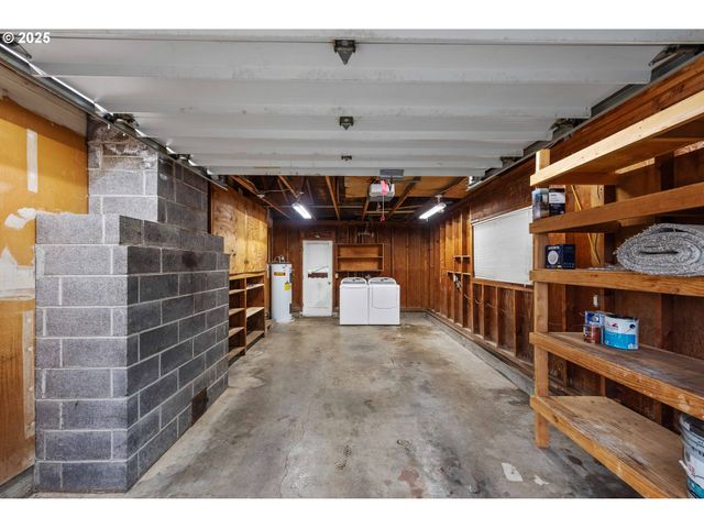 540 QUEENS Ave, Lakeside, OR 97449