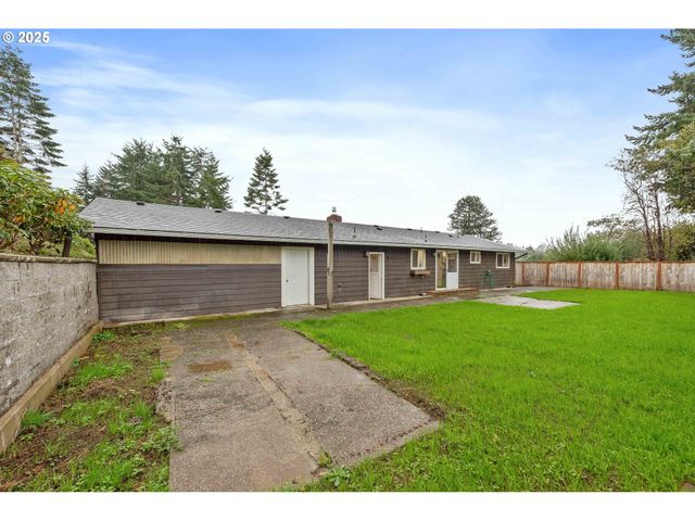 540 QUEENS Ave, Lakeside, OR 97449