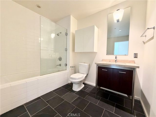 1155 S Grand Avenue 1017, Los Angeles, CA 90015