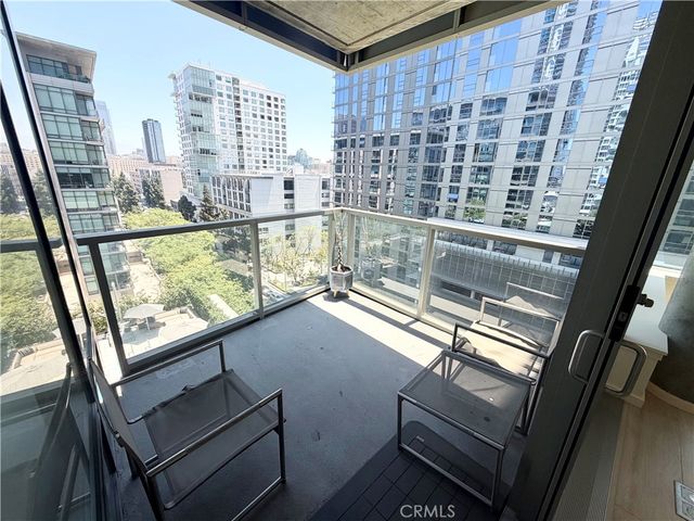 1155 S Grand Avenue 1017, Los Angeles, CA 90015