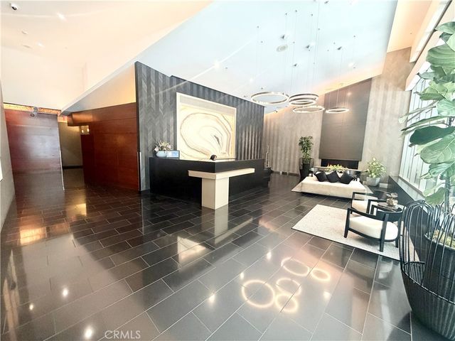 1155 S Grand Avenue 1017, Los Angeles, CA 90015