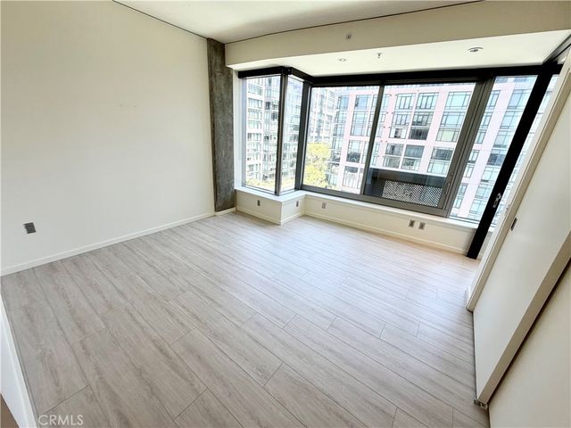 1155 S Grand Avenue 1017, Los Angeles, CA 90015
