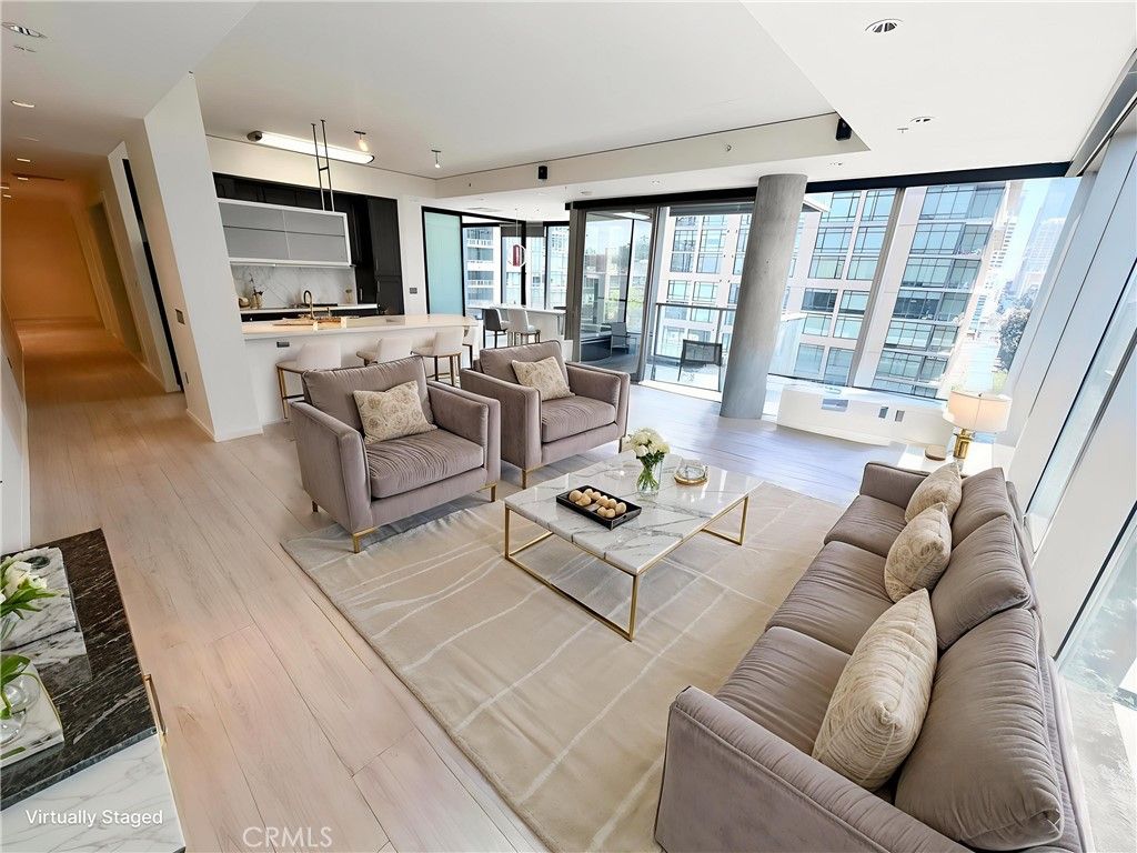 1155 S Grand Avenue 1017, Los Angeles, CA 90015