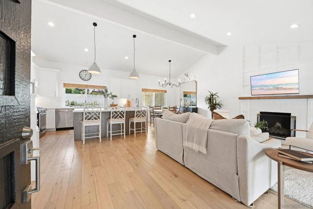 114 Cerro Street, Encinitas, CA 92024