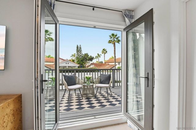 114 Cerro Street, Encinitas, CA 92024