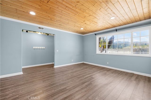 2013 Stanford, Simi Valley, CA 93065