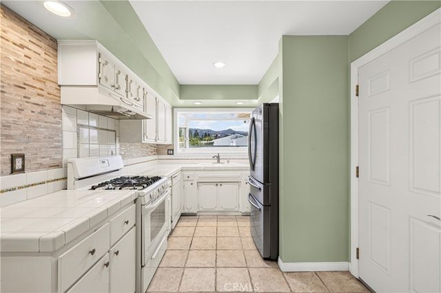 2013 Stanford, Simi Valley, CA 93065