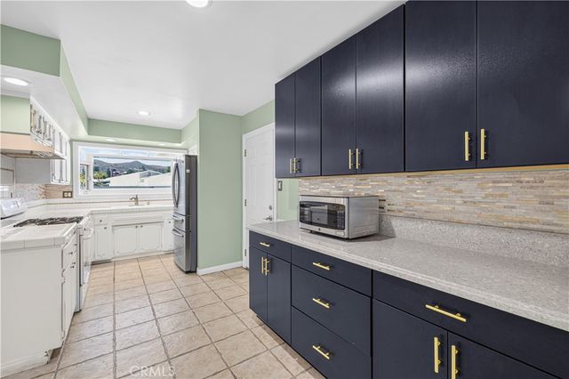 2013 Stanford, Simi Valley, CA 93065