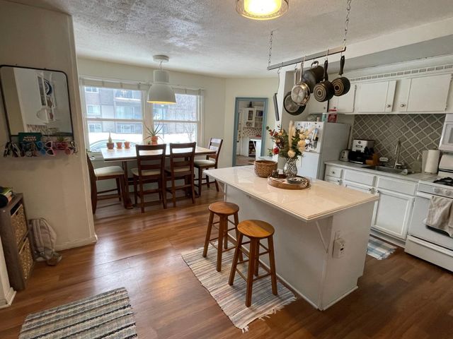 2757 Fremont Avenue S, Minneapolis, MN 55408