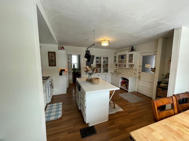 2757 Fremont Avenue S, Minneapolis, MN 55408