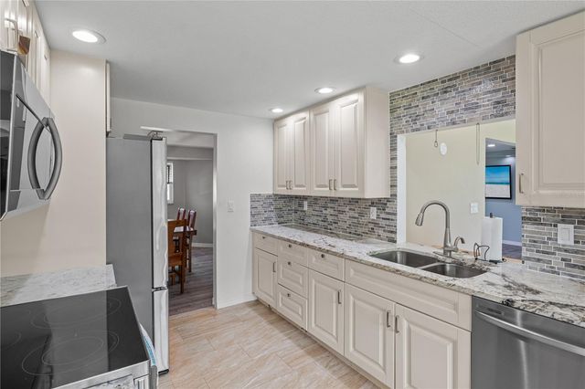 3831 118TH STREET W, Bradenton, FL 34210