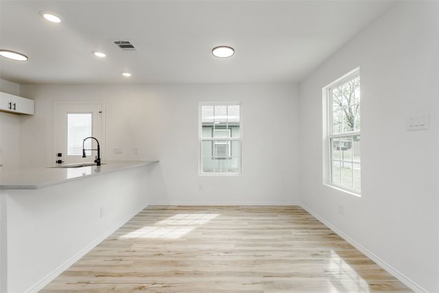 308 S 3rd, Bonham, TX 75418