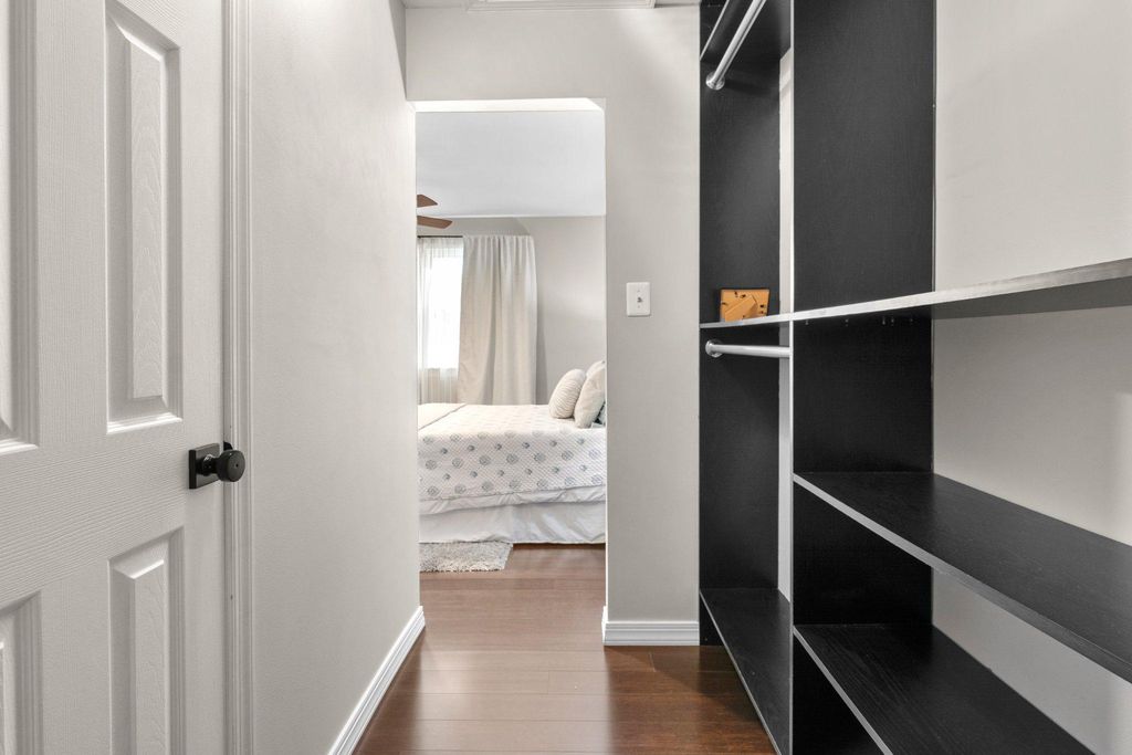 Image 21 of property listing at 1082 BRIGHTLEAF CT, Arnold, MD 21012