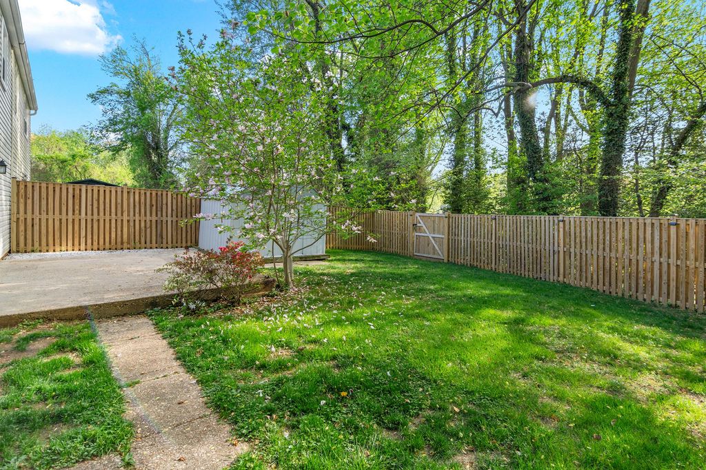 Image 29 of property listing at 1082 BRIGHTLEAF CT, Arnold, MD 21012