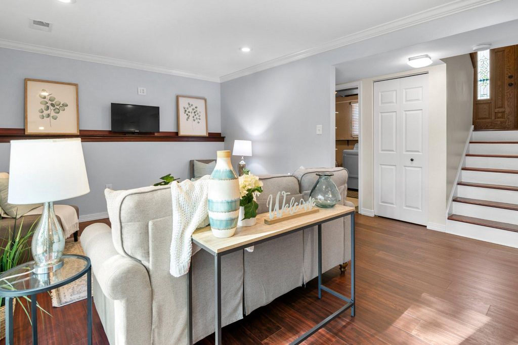 Image 4 of property listing at 1082 BRIGHTLEAF CT, Arnold, MD 21012