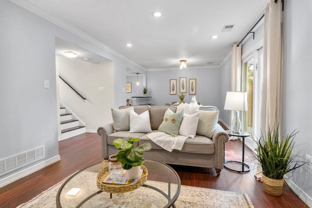 Image 5 of property listing at 1082 BRIGHTLEAF CT, Arnold, MD 21012