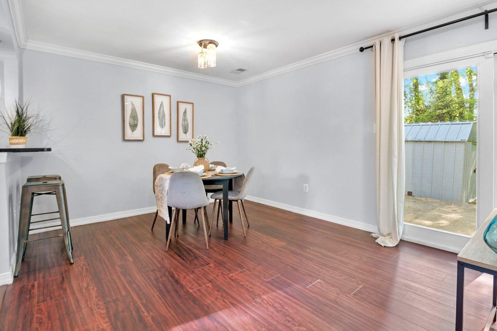 Image 7 of property listing at 1082 BRIGHTLEAF CT, Arnold, MD 21012