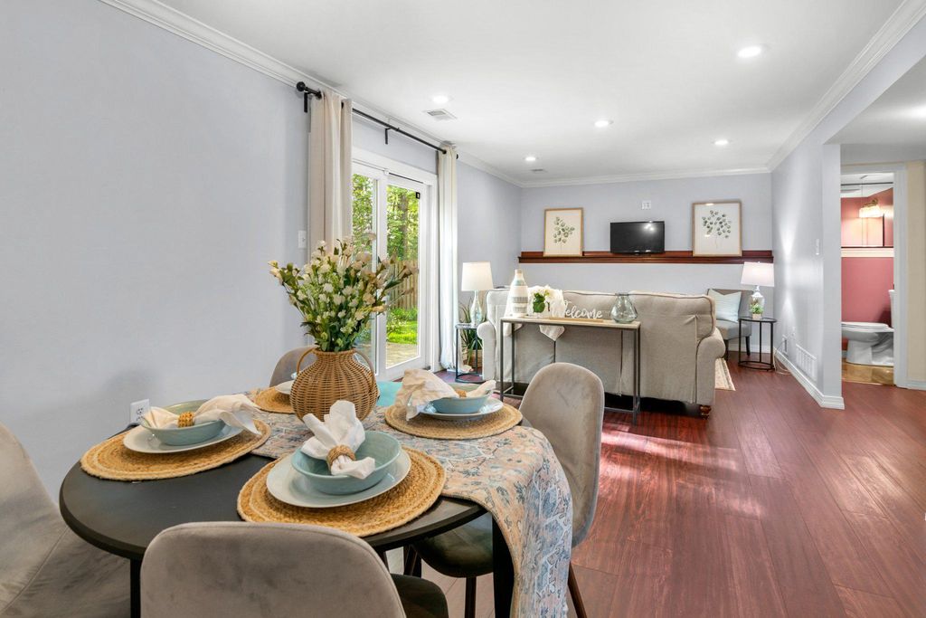 Image 8 of property listing at 1082 BRIGHTLEAF CT, Arnold, MD 21012