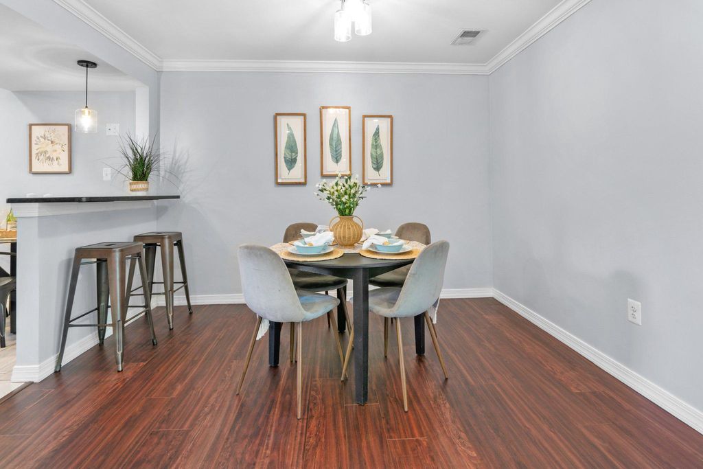 Image 9 of property listing at 1082 BRIGHTLEAF CT, Arnold, MD 21012