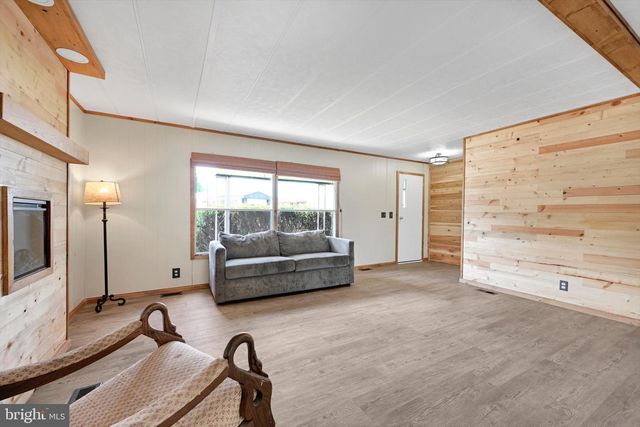 718 PALM CITY PARK, Annville, PA 17003