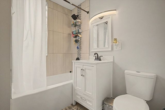 5932 S Elizabeth Street, Chicago, IL 60636
