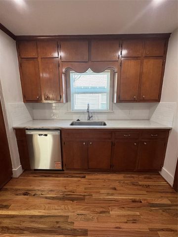 2713 Cochran Street, Houston, TX 77009