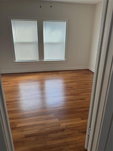 2713 Cochran Street, Houston, TX 77009