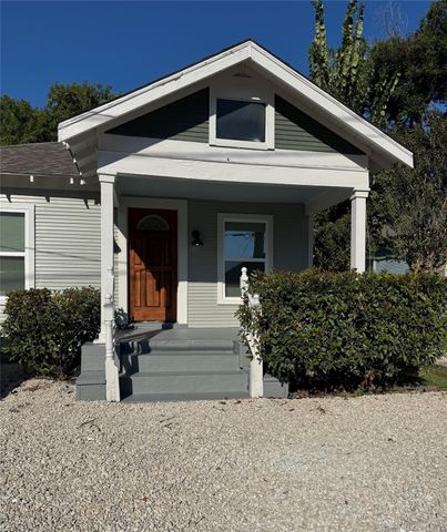 2713 Cochran Street, Houston, TX 77009