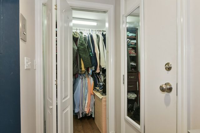 164 F St 4, Boston, MA 02127