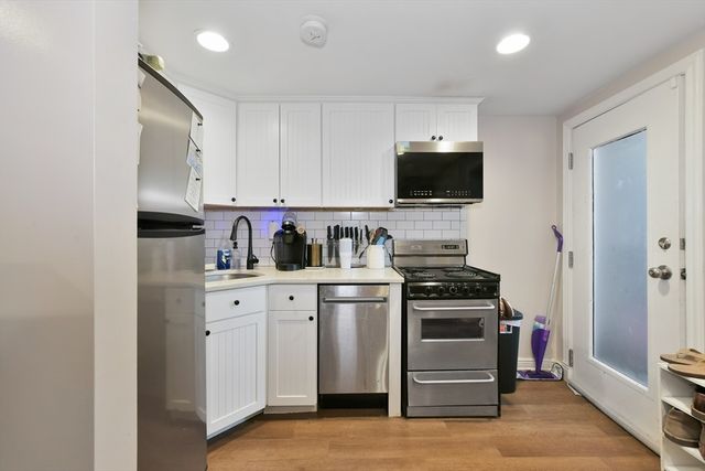 164 F St 4, Boston, MA 02127