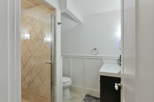164 F St 4, Boston, MA 02127