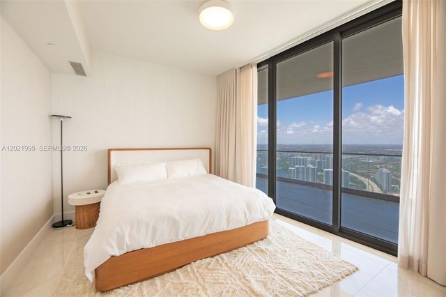 18975 Collins Avenue 5205, Sunny Isles Beach, FL 33160