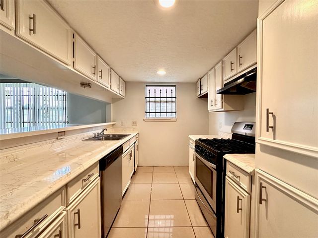 8610 Valley Meadow Drive, Houston, TX 77078