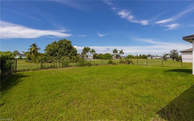416 NW 25th AVE, Cape Coral, FL 33993