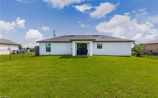 416 NW 25th AVE, Cape Coral, FL 33993