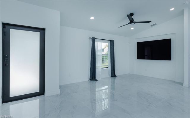 416 NW 25th AVE, Cape Coral, FL 33993
