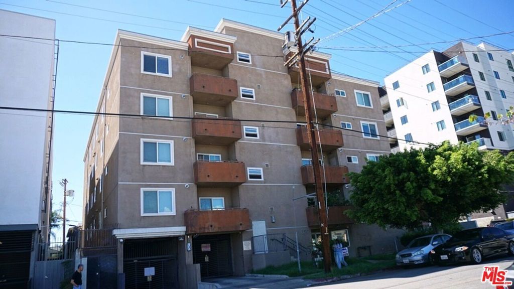 1029 S Hobart Boulevard 202, Los Angeles, CA 90006 — exterior