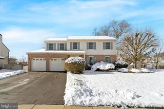 956 DUXBURY DR, Langhorne, PA 19047