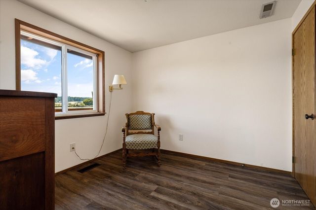 2385 Sunlight Beach Road, Clinton, WA 98236