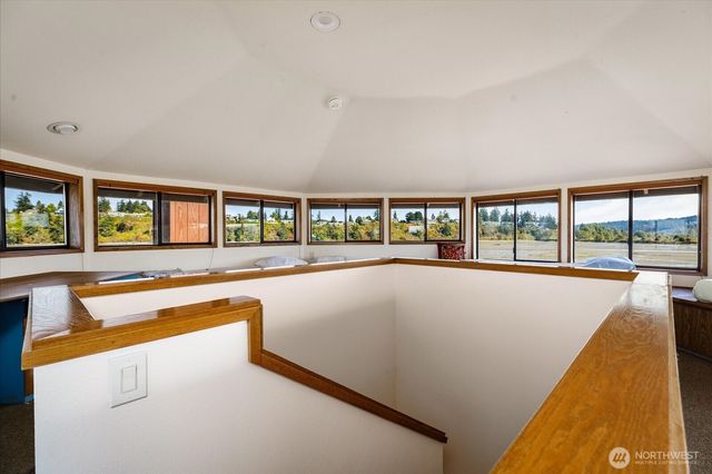 2385 Sunlight Beach Road, Clinton, WA 98236