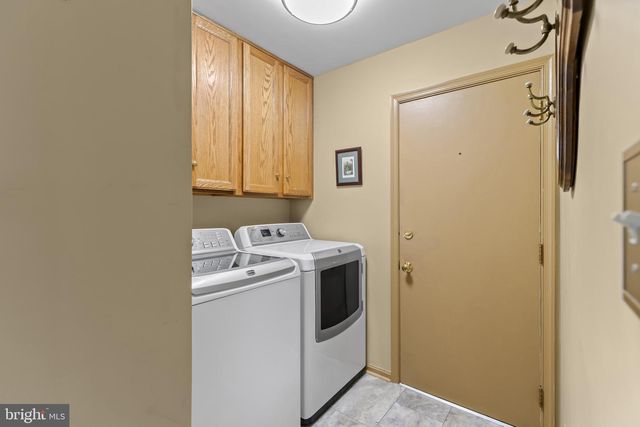 10057 CARILLON DR, Ellicott City, MD 21042
