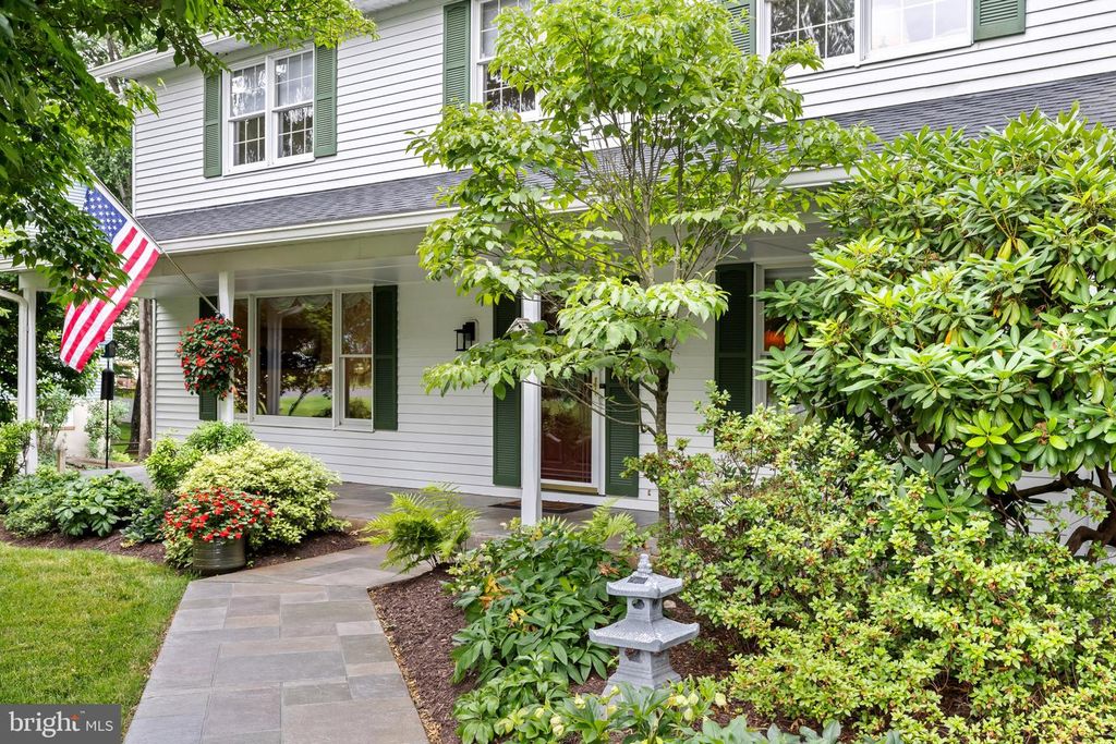 10057 CARILLON DR, Ellicott City, MD 21042
