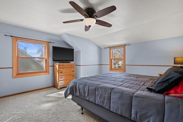 1038 4th AVENUE, Grafton, WI 53024