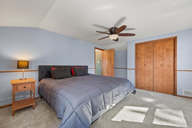 1038 4th AVENUE, Grafton, WI 53024